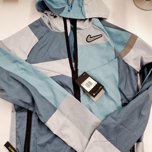 Nike windbreaker